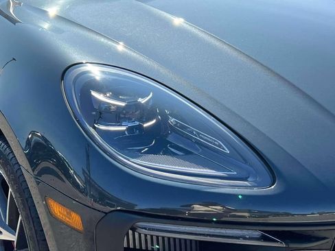 Used 2024 Porsche Macan S AWD/4WD image 9