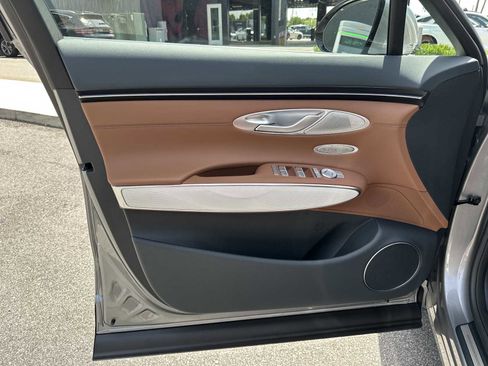 New 2026 Genesis GV70 2.5T Advanced w/ G1 Accessory Package image 14