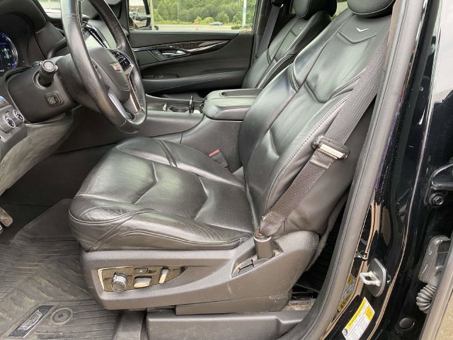 Used 2016 Cadillac Escalade Platinum AWD/4WD image 11