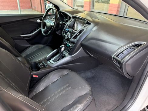 Used 2012 Ford Focus Titanium image 23