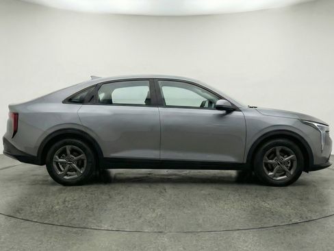 Used 2025 Kia K4 LXS image 11