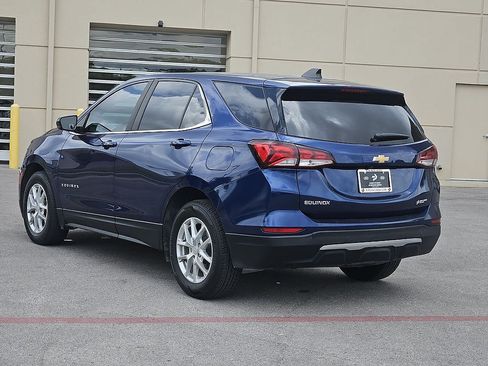 Used 2023 Chevrolet Equinox LT FWD image 3