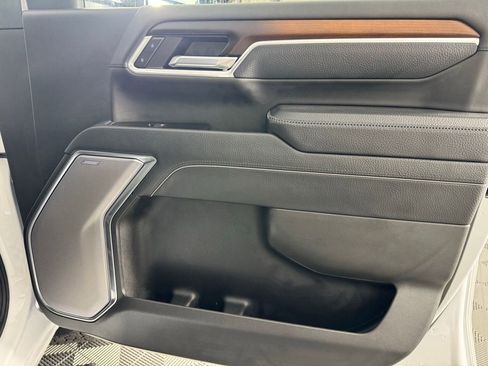 Used 2025 GMC Sierra 2500 Denali w/ Technology Package image 31