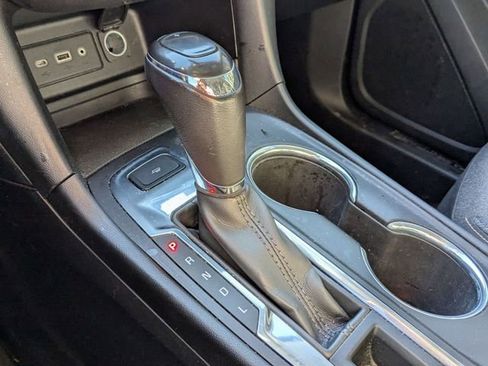 Used 2019 Chevrolet Equinox LT image 23