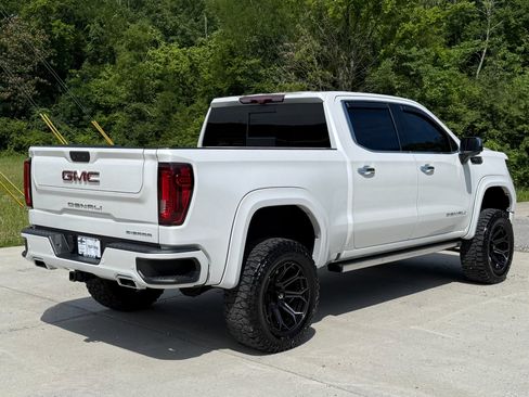 Used 2022 GMC Sierra 1500 Denali w/ Denali Reserve Package AWD/4WD image 3