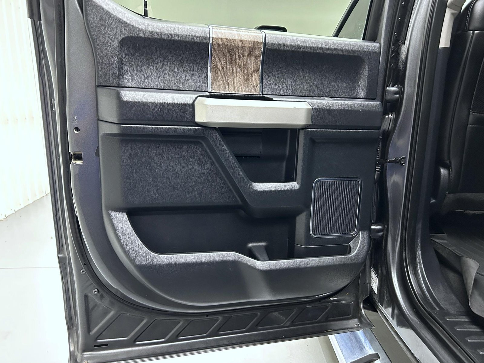 Used 2019 Ford F250 Lariat w/ Lariat Value Package AWD/4WD image 20