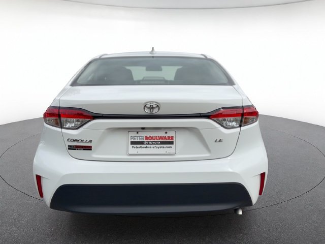 Used 2025 Toyota Corolla LE w/ Convenience Package FWD image 5