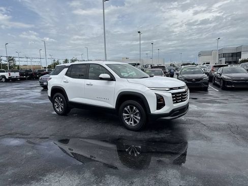 Used 2026 Chevrolet Equinox LT FWD image 6