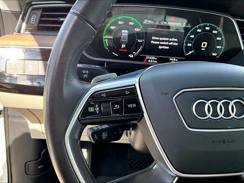 Used 2024 Audi Q8 e-tron Premium AWD/4WD image 20