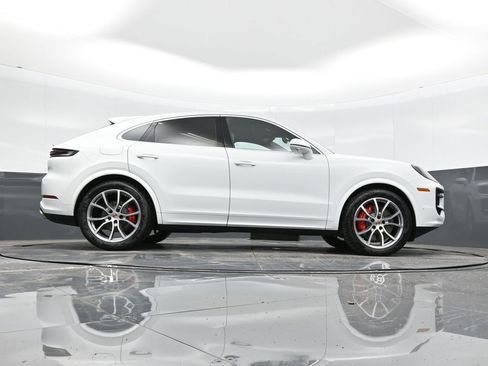 New 2026 Porsche Cayenne S image 39