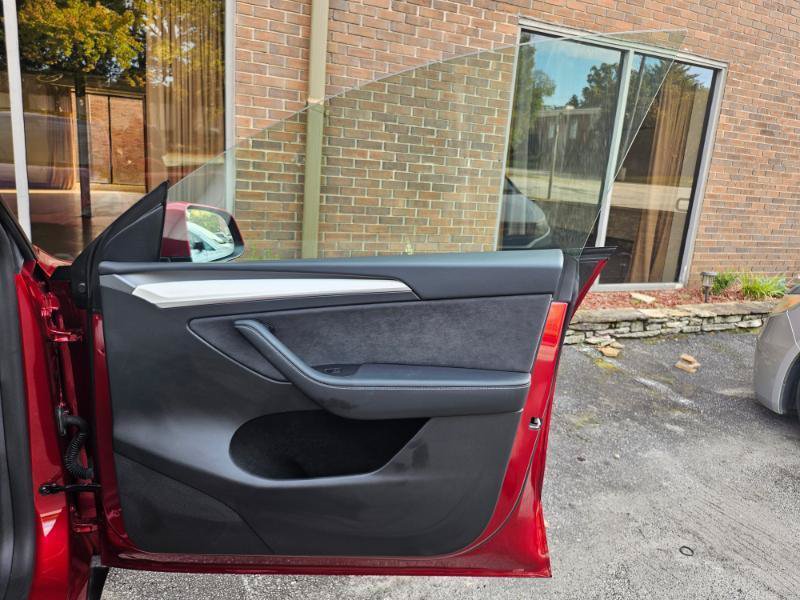 Used 2025 Tesla Model Y Long Range RWD image 60