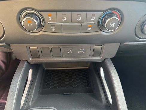 Used 2022 Nissan Frontier SV RWD image 24