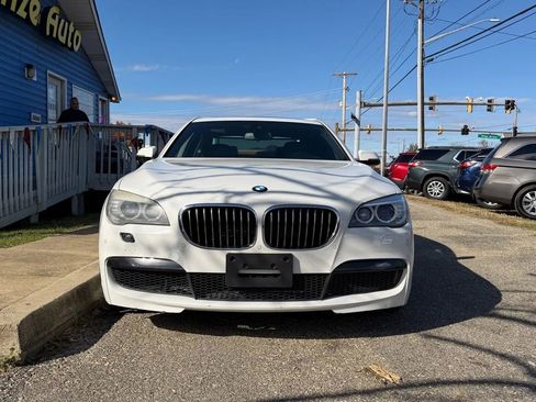 Used 2013 BMW 750i xDrive image 2