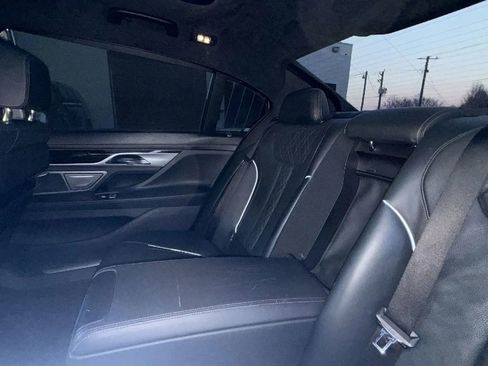 Used 2017 BMW 750i image 49