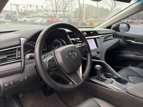 Used 2020 Toyota Camry SE image 9