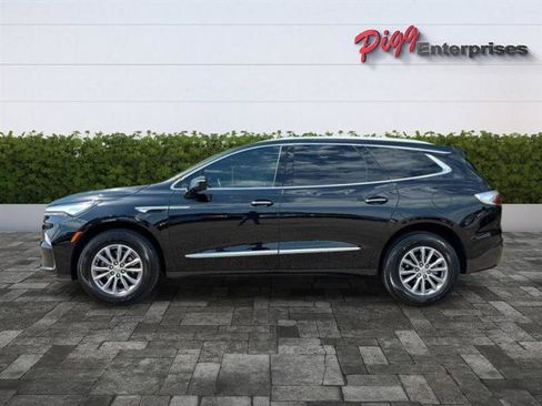 Used 2024 Buick Enclave Essence w/ Technology Package FWD image 3