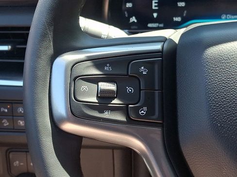 Used 2024 Chevrolet Suburban Z71 w/ Luxury Package AWD/4WD image 22