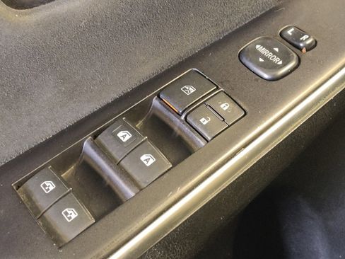 Used 2017 Toyota Camry XSE w/ Moonroof Package FWD image 27