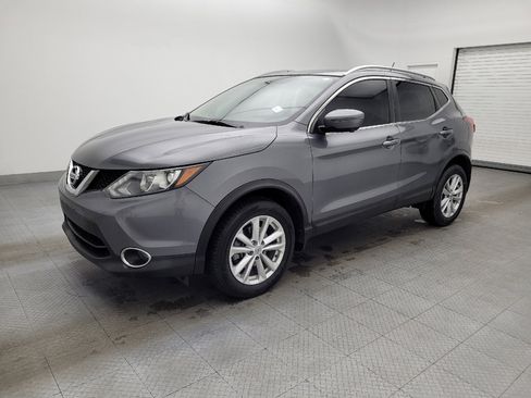 Used 2018 Nissan Rogue Sport SV w/ SV Technology Package image 2