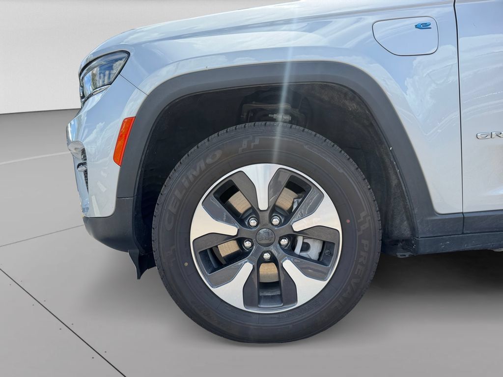 Used 2024 Jeep Grand Cherokee Limited 4xe AWD/4WD image 30
