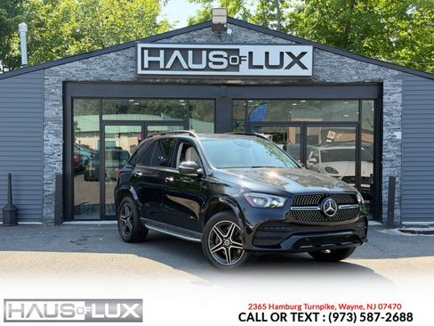 Used 2021 Mercedes-Benz GLE 450 4MATIC w/ AMG Line Exterior image 1