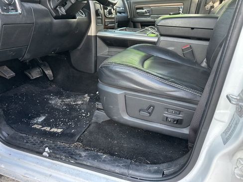 Used 2015 RAM 2500 Laramie image 12