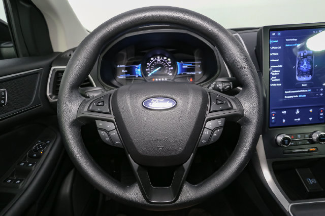 Used 2023 Ford Edge SE w/ Black Appearance Package AWD/4WD image 25