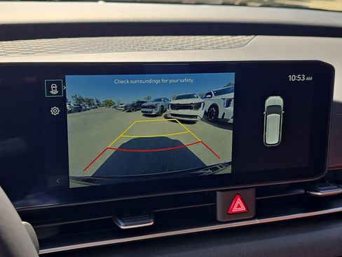 New 2026 Kia Carnival EX image 24