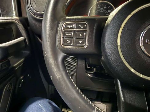 Used 2013 Jeep Wrangler Sport image 13