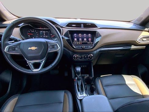 Used 2021 Chevrolet TrailBlazer ACTIV w/ Convenience Package FWD image 16