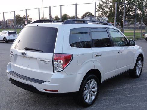 Used 2013 Subaru Forester 2.5X Premium w/ All-Weather Plus Pkg AWD/4WD image 3