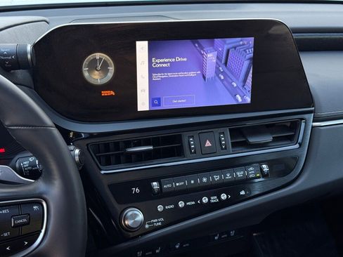 Certified 2025 Lexus ES 300h w/ Premium Package image 14