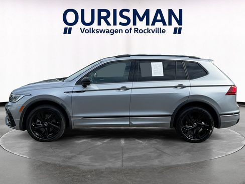 Used 2023 Volkswagen Tiguan SE R-Line FWD image 3