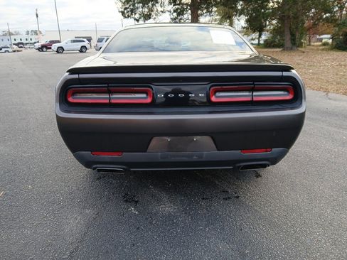 Used 2015 Dodge Challenger R/T w/ Quick Order Package 22B R/T image 5