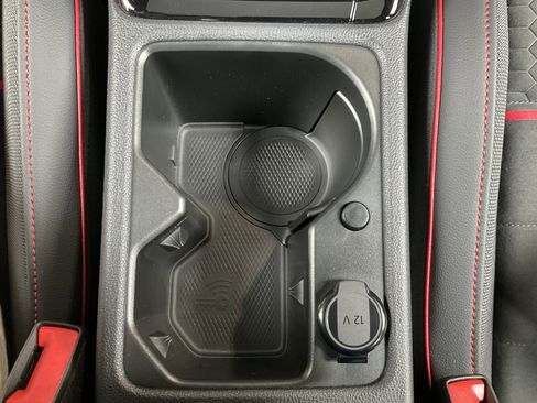 Used 2025 Volkswagen GTI SE FWD image 18