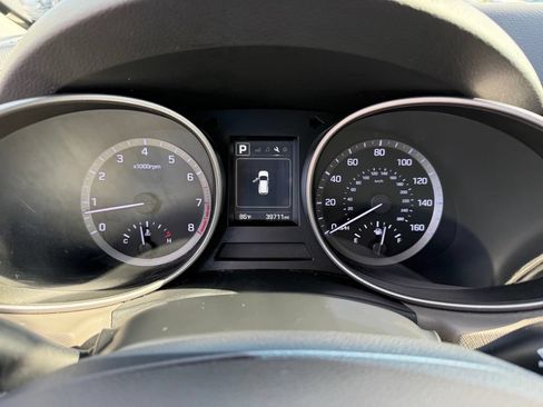 Used 2018 Hyundai Santa Fe Sport w/ Cargo Package AWD/4WD image 28