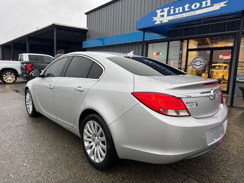 Used 2011 Buick Regal CXL image 3