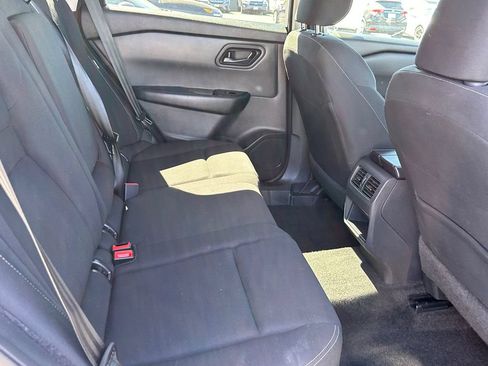 Used 2024 Nissan Rogue S FWD image 16