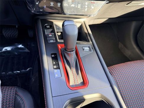 New 2026 Nissan Kicks SR w/ Cold Weather Package image 21