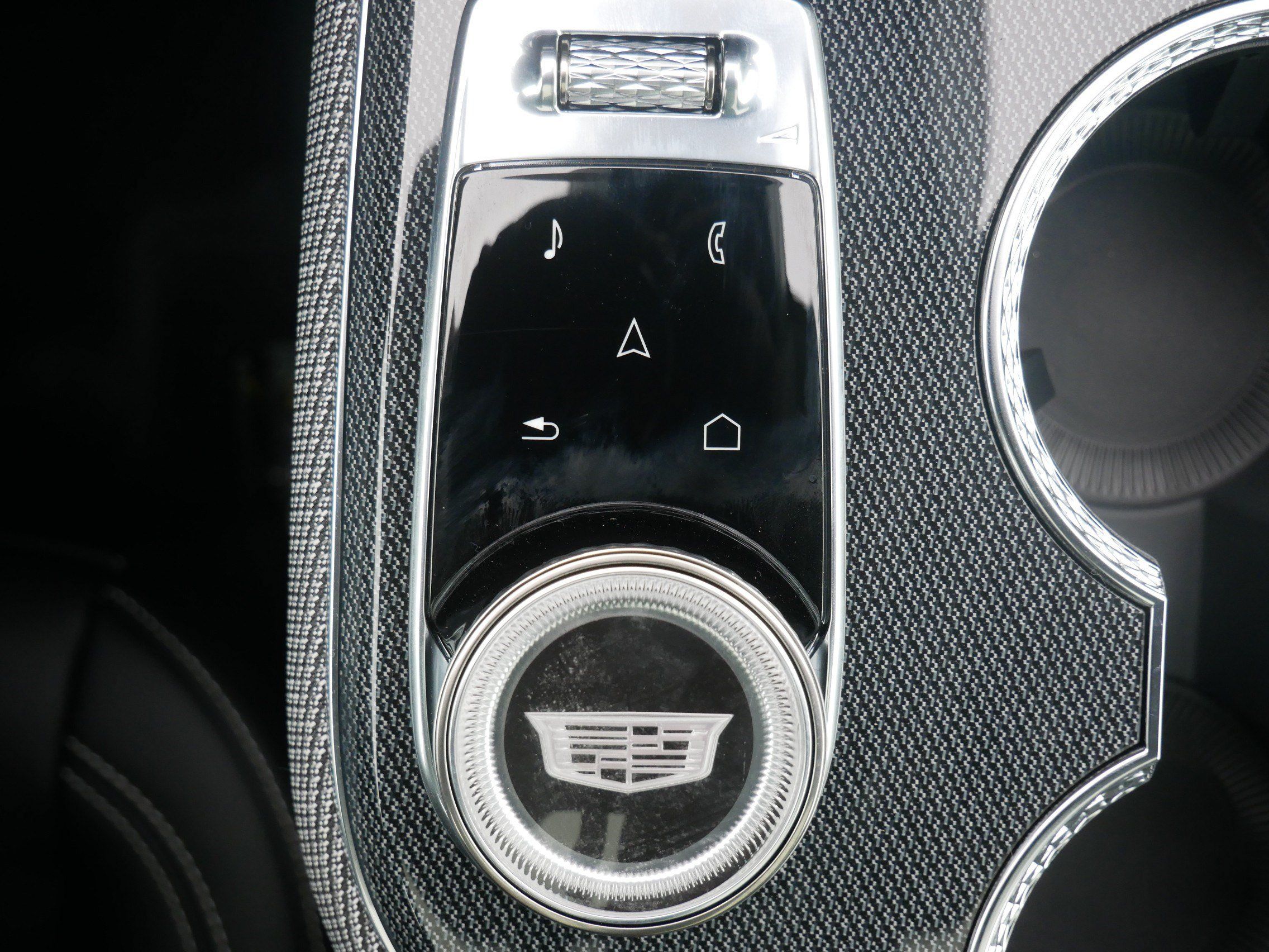 Used 2026 Cadillac Optiq Sport 1 w/ LPO, Floor Liner Package AWD/4WD image 24
