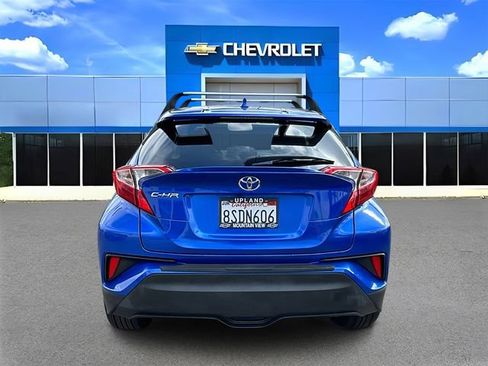 Used 2020 Toyota C-HR XLE image 4