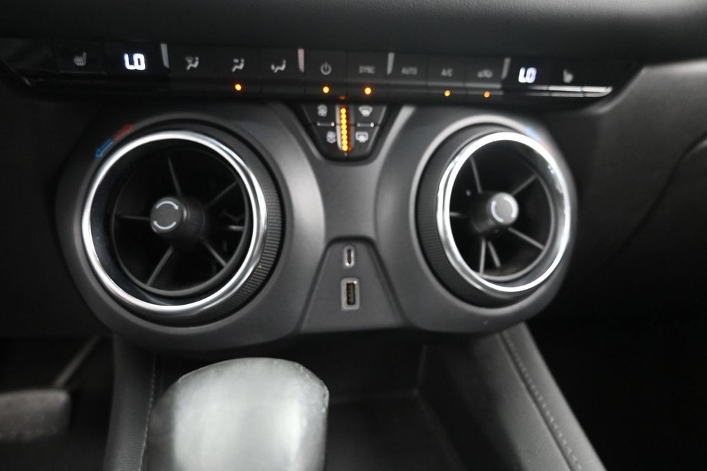 Used 2019 Chevrolet Blazer LT AWD/4WD image 20