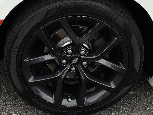 Used 2019 Dodge Charger SXT w/ Blacktop Package RWD image 7