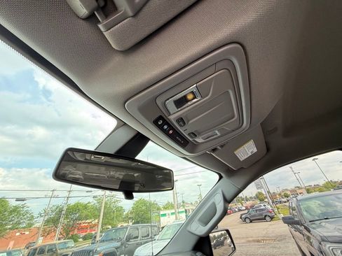 Used 2021 GMC Sierra 1500 Elevation AWD/4WD image 24