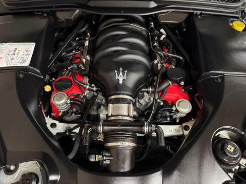 Used 2011 Maserati GranTurismo Convertible RWD image 51
