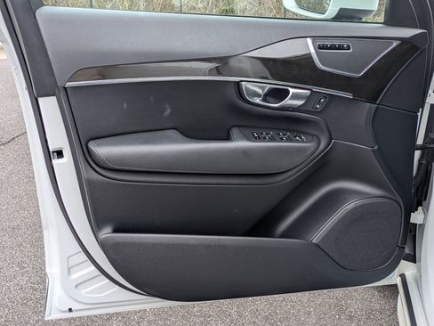 Used 2018 Volvo XC90 T6 Momentum w/ Convenience Package image 20