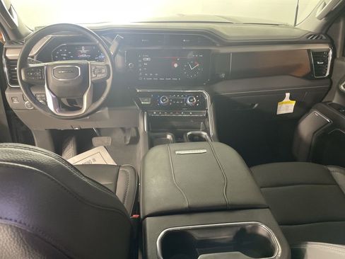Used 2025 GMC Sierra 3500 Denali w/ Denali Reserve Package image 20