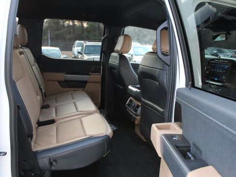 Used 2021 Ford F150 Lariat w/ Max Trailer Tow Package image 14