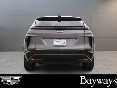 Certified 2024 Cadillac Lyriq Luxury AWD/4WD image 7