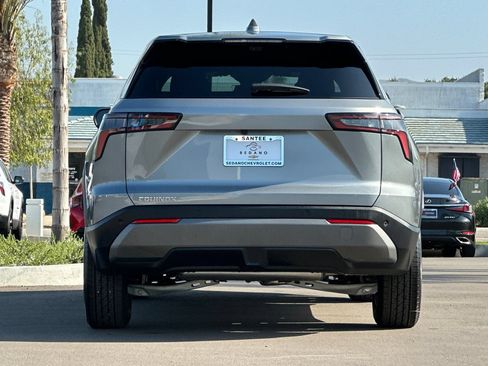 New 2026 Chevrolet Equinox LT w/ Convenience Package II FWD image 5